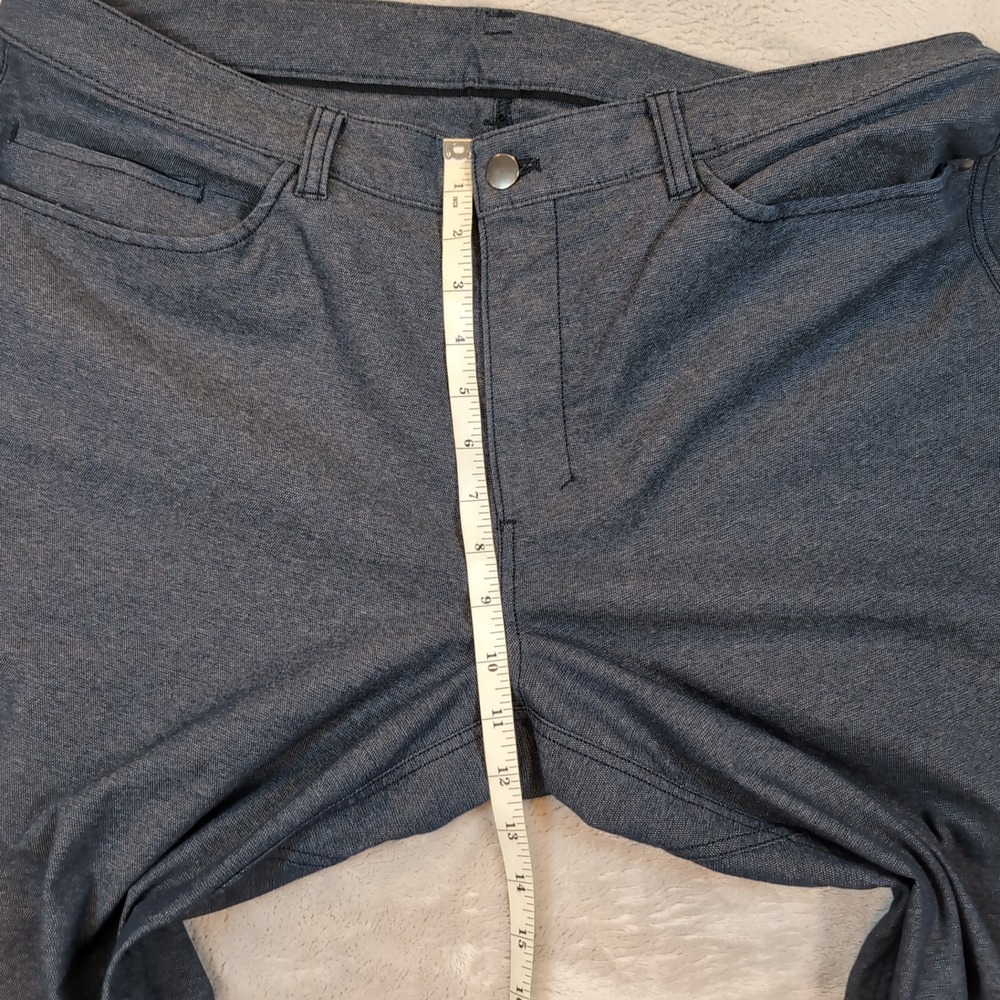 Lululemon ABC Pant Classic Mens Size 36x33 Gray Tech Canvas Straight Five Pocket - Picture 7 of 10